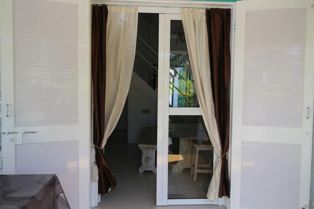 Residence Les Cygnes, Pereybere. Pereybere Beach Екстер'єр фото