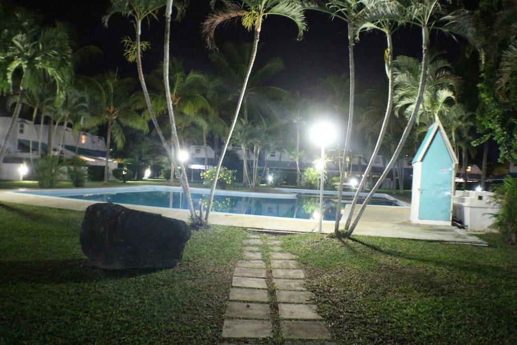 Residence Les Cygnes, Pereybere. Pereybere Beach Екстер'єр фото
